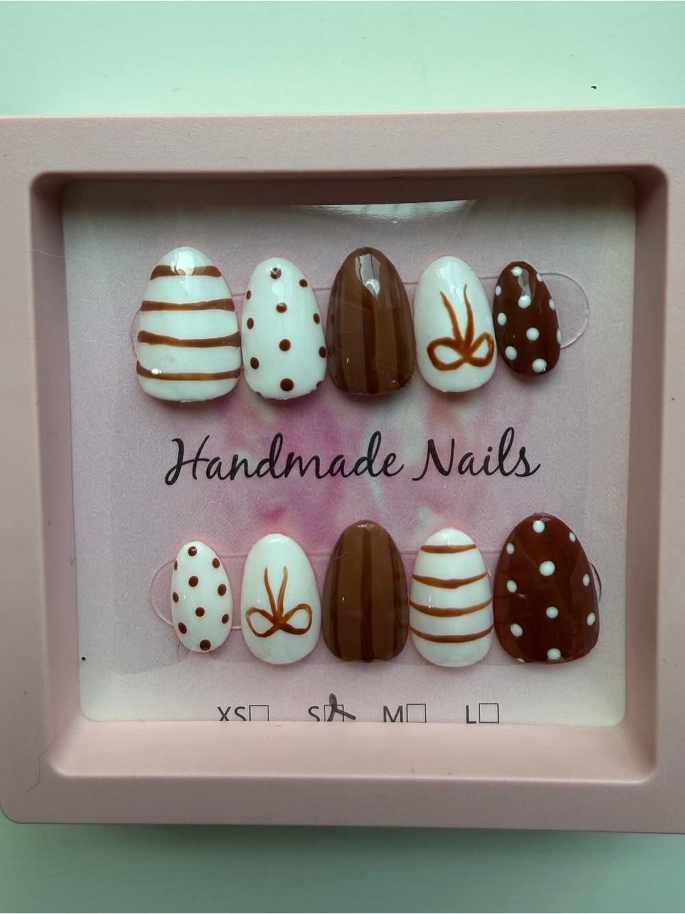 Handmade Brown & White Press-On Nail Set -